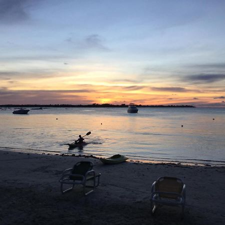 Fantastic Spacious Beachfront Villavacances Grand Bay Luaran gambar