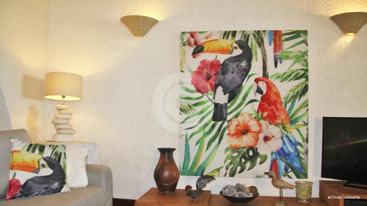 Fantastic Spacious Beachfront Villavacances Grand Bay Luaran gambar
