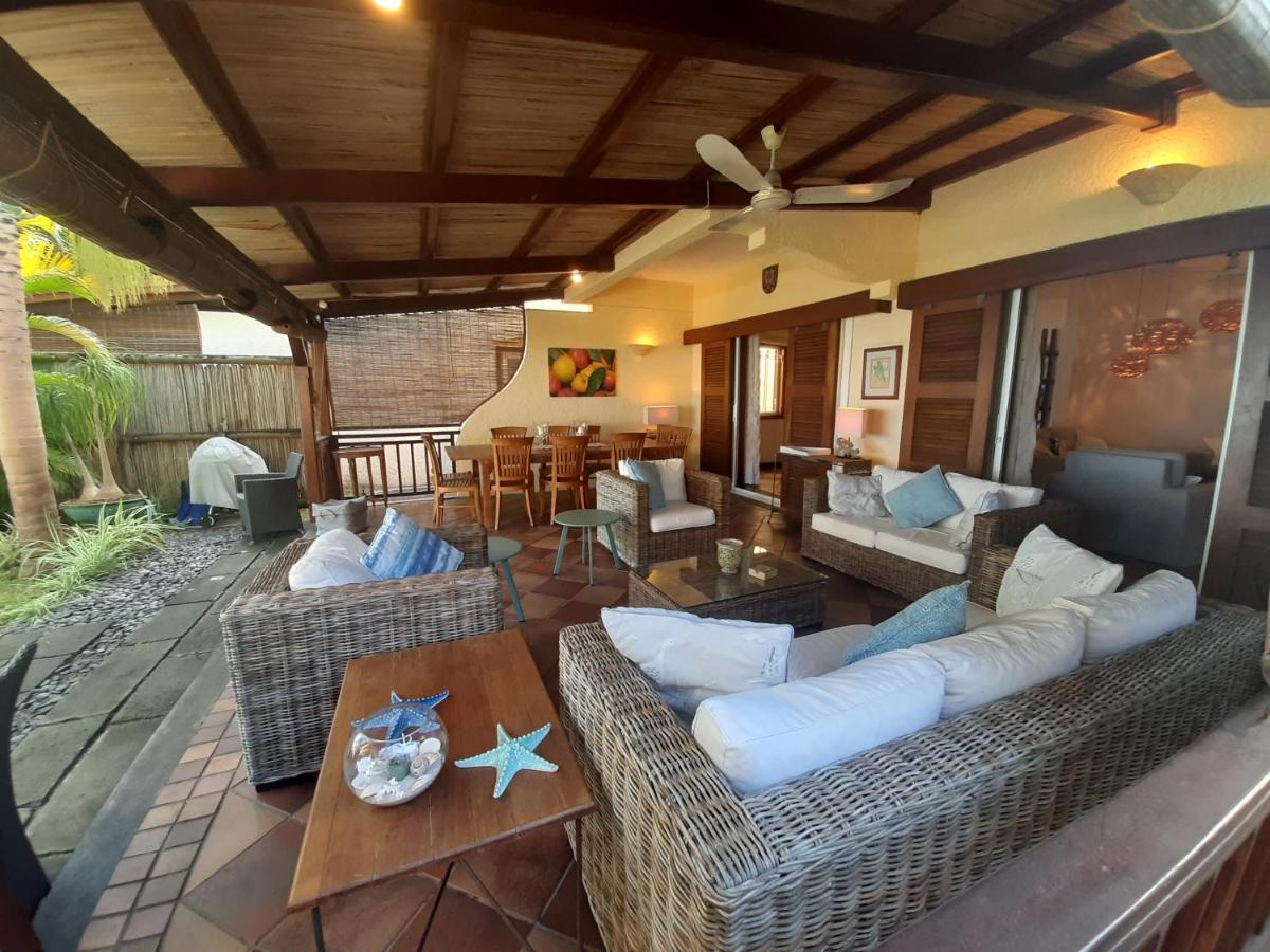 Fantastic Spacious Beachfront Villavacances Grand Bay Luaran gambar