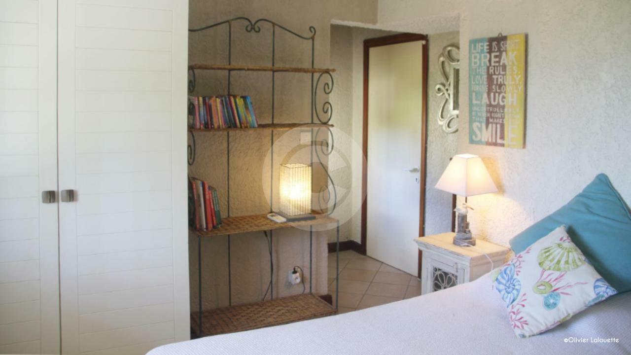 Fantastic Spacious Beachfront Villavacances Grand Bay Luaran gambar