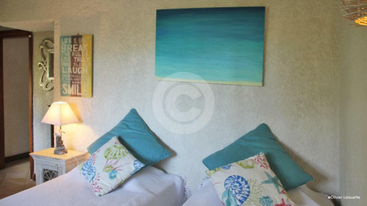 Fantastic Spacious Beachfront Villavacances Grand Bay Luaran gambar